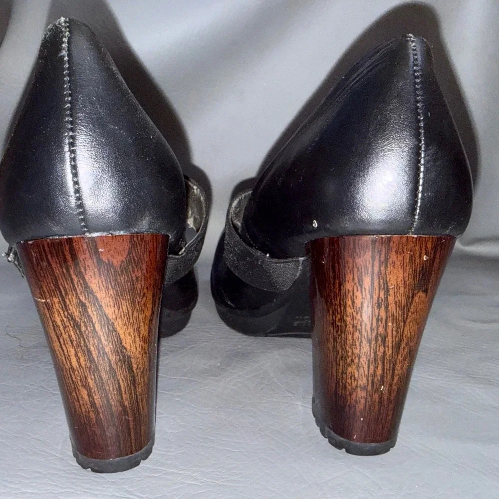 Kenneth‎ Cole Reaction Black Leather Mary Jane Platform Wood Block Heels 7.5M